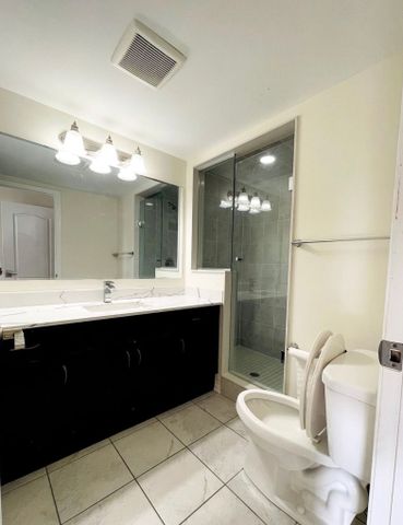For Lease - 45 Heron Park Place Unit# 11, Toronto, Ontario - Photo 2