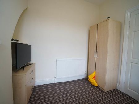 1 Glynne Road - Photo 2