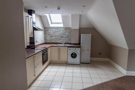 2 bedroom apartment to rent - Photo 4