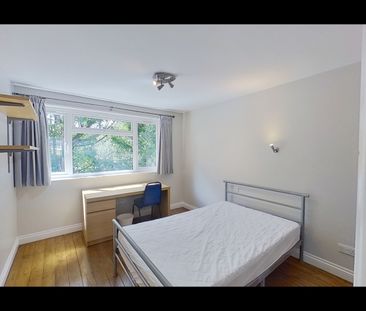 5 Bed End Terrace, Friars Court, NG7 - Photo 4