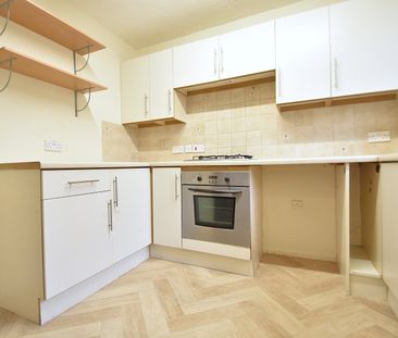 2 bedroom terraced house to rent - Photo 4