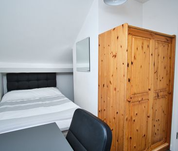 1 George Street - Photo 2