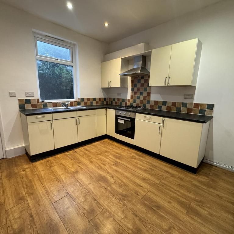 2 bedroom house to rent - Photo 1