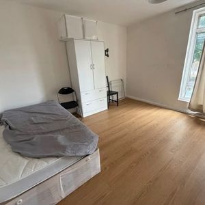 Studio Flat, Elgin Road, CR0 - Photo 2