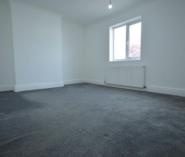 2 bedroom property to rent - Photo 2