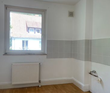 frisch renovierte 3-Zimmerwohnung im Erdgeschoss ab sofort frei - Photo 2