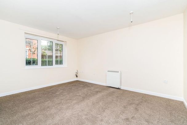 2 bedroom apartment to rent Mirabella Close, Southampton, SO19 - Photo 1