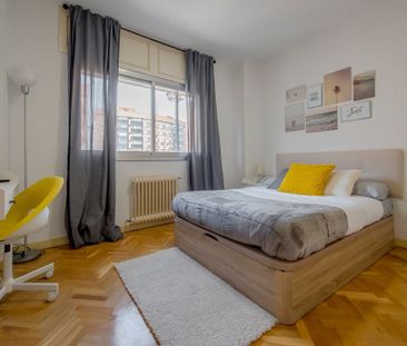 Calle de Juan Esplandiú, Madrid, Community of Madrid 28007 - Photo 5