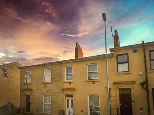 Fitzwilliam Street, Huddersfield, HD1 - Photo 1