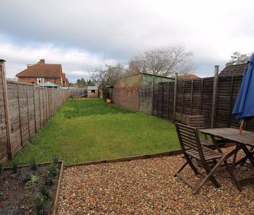 Kings Road, Godalming, Surrey, GU7 - Photo 3