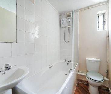 Studio to rent - Photo 6