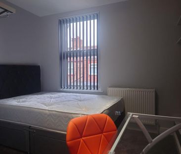 3 bedroom terraced house to rent - Photo 6
