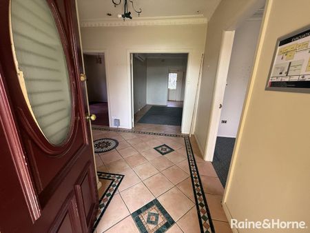 Residential Accommodation with a Flexible Floor Plan - Suit Mining Contractors or Group Accommodation - Photo 2