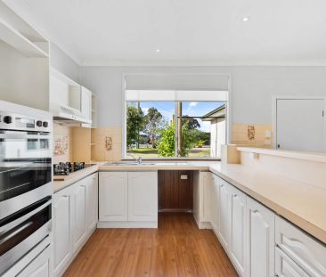 Charming 3 x 1 with Huge Powered Shed & Side Access - Photo 1