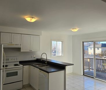 For Lease - 17 Iveagh Drive, Georgina, Ontario - Photo 6