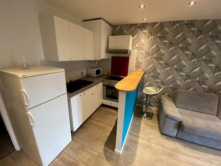 Location Appartement 1 pièce 22m² CHERBOURG-EN-COTENTIN 50100 - Photo 3