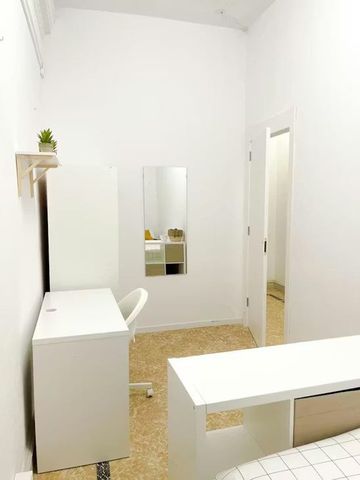 Carrer de Muntaner, Barcelona, Catalonia 08006 - Photo 3