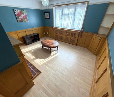 3 bedroom maisonette to rent - Photo 3