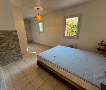 Location Appartement 3 pièces 77m² LE PRADET 83220 - Photo 5