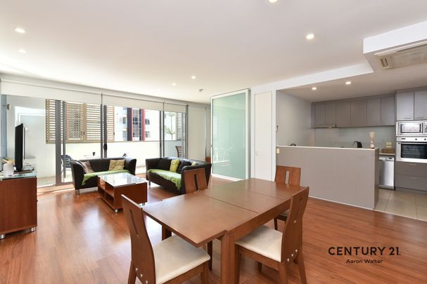 Just Move In&excl; Partly Furnished Apartment - Photo 1