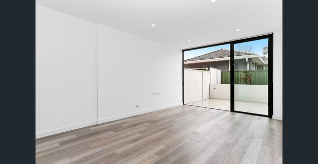 ENTERTAINER'S DREAM WITH TERRACE AND SPACIOUS LIVING WITH ABSOLUTE CONVENIENCE - Photo 1