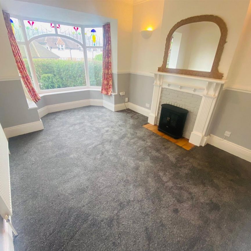 2 bedroom Flat To Let - Photo 1