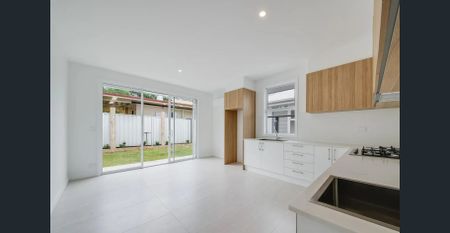 Modern Two Bedroom Home! - Photo 3