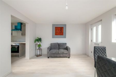 52 Longland Way, High Wycombe - Photo 4