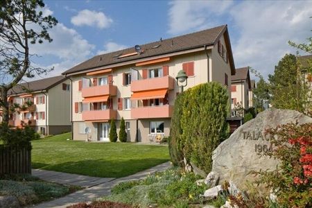 Attic apartment in a green environment - Photo 2