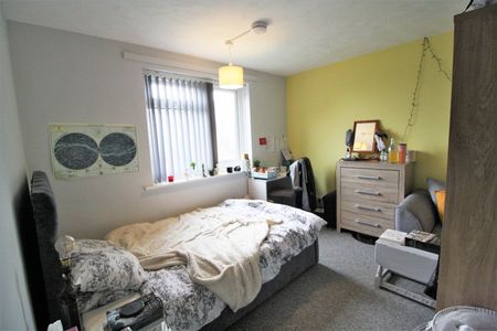 Margaret Road, Exeter - Photo 2