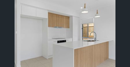 Brand New 4 Bedroom Home in Banksia Rise Estate - Photo 5