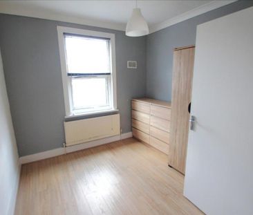 4 bedroom terraced house to rent - Photo 5