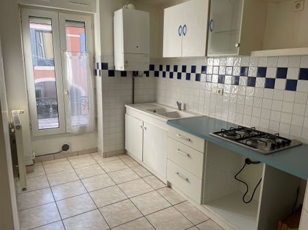 Location Appartement 2 pièces 40m² ROMANS SUR ISERE 26100 - Photo 4