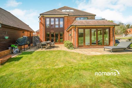 Manor Barns Lane, Finchampstead, Wokingham, RG40 - Photo 3