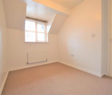 3 Bedroom Mews To Let - Photo 5