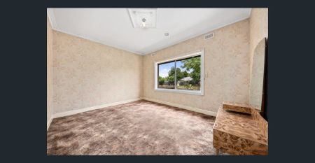 Quiet & Convenient three Bedroom Home! - Photo 5