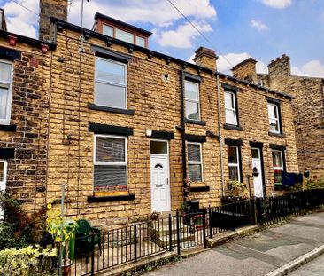 2 bedroom terraced house to rent - Photo 4