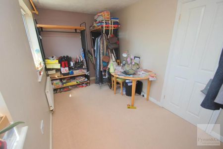 2 bedroom semi-detached house to rent - Photo 4