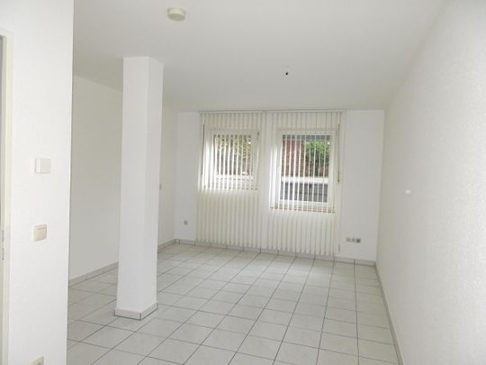 Attraktive 2,5 Raum- Souterrainwohnung ! - Photo 1