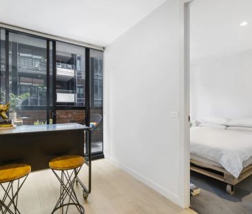 Modern Industrial Style Home In South Yarra Central - Photo 3
