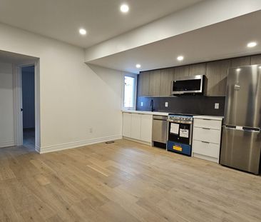 For Lease - 54 Burlington Street, Toronto, Ontario - Photo 6