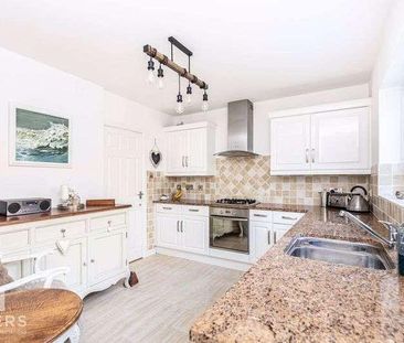 Prince Of Wales Road, Bournemouth, BH4 - Photo 1