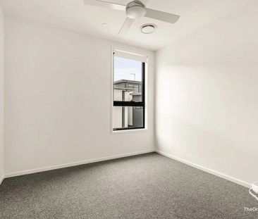 Luxury 4 Bedrooms Townhouse - Photo 4