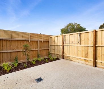 Stylish townhouse in prime Preston location. - Photo 6