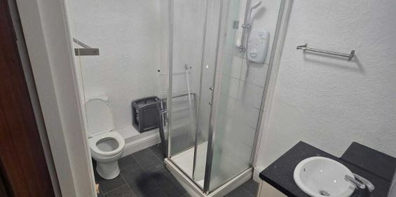 Woodsley Road, Leeds, LS3 1DU - Photo 3