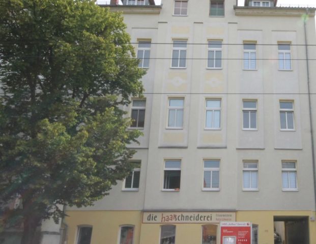 Zentrale Lage mit sehr guter Anbindung an ÖPNV - Foto 1