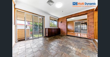 Spacious 5-Bedroom Family Home for Lease - Prime Leumeah Location - Photo 3