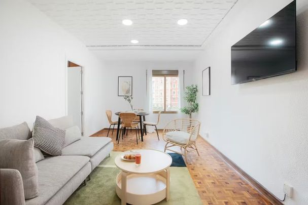 Gran Vía de Fernando el Católico, Valencia, Valencian Community 46008 - Photo 1