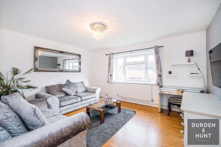 Homecroft Gardens, Loughton - Photo 3