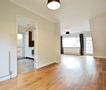 3 bedroom end of terrace house to rent - Photo 1